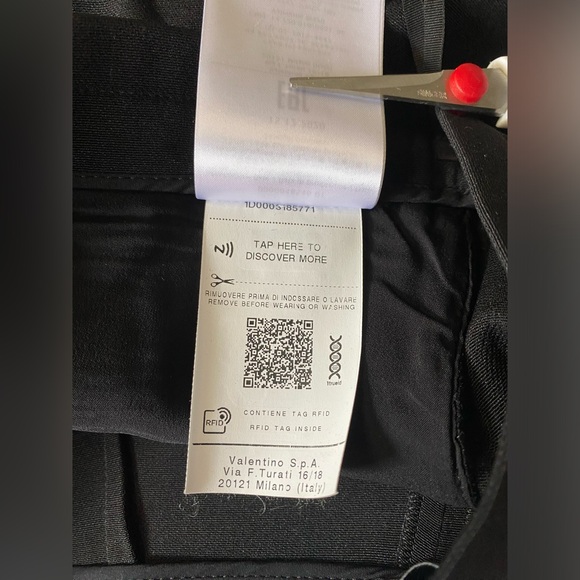 Valentino S/S 21’ Stretch Crepe Wool Silk Bermuda Shorts $1250 Size 36 Resort - Picture 10 of 16